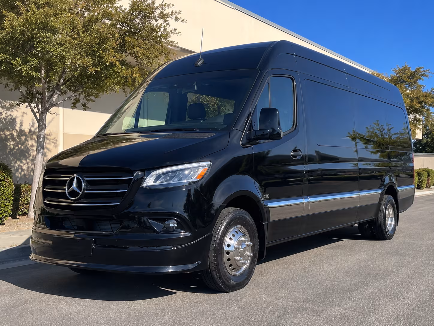 find the perfect transportation for your next wedding 5